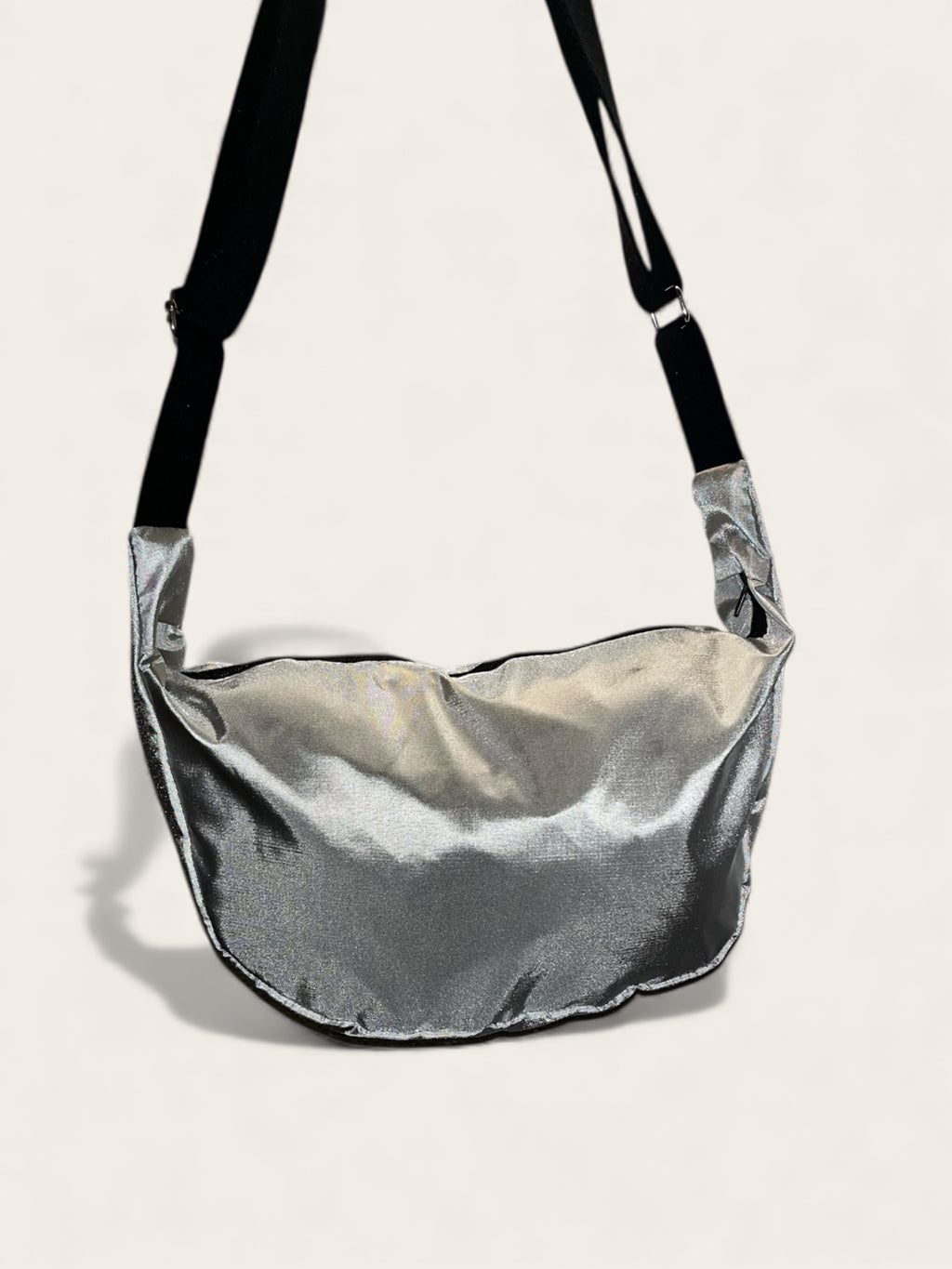 Halbmondtasche