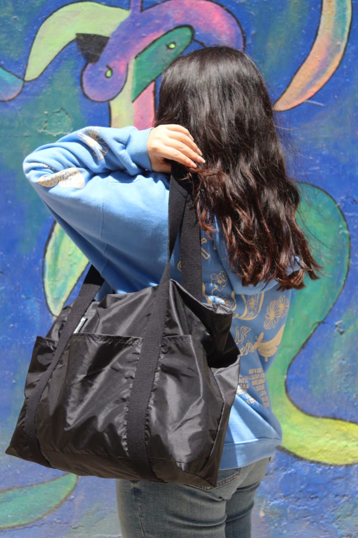 Bolso grande sin cremallera